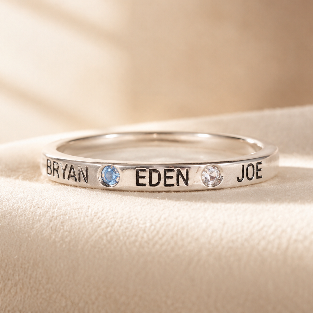 The Family Love Ring – Personalized Birthstone Ring with Names