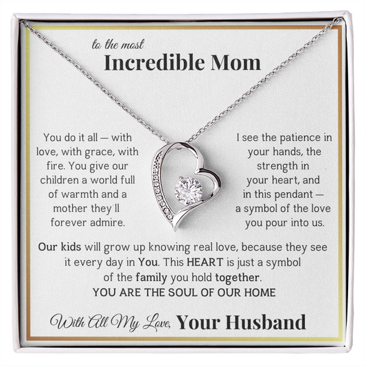 She's the Heart of the Family Necklace 💛
